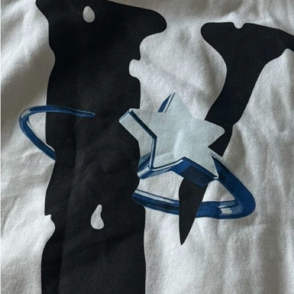 T-shirts and Jeans - Picture 15 of 16